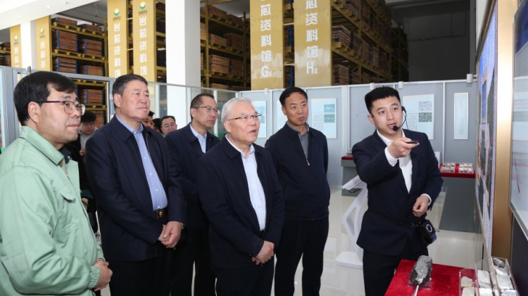 全國政協(xié)常委、省政協(xié)副主席尚勛武蒞臨金徽股份調(diào)研綠色礦山建設(shè)工作